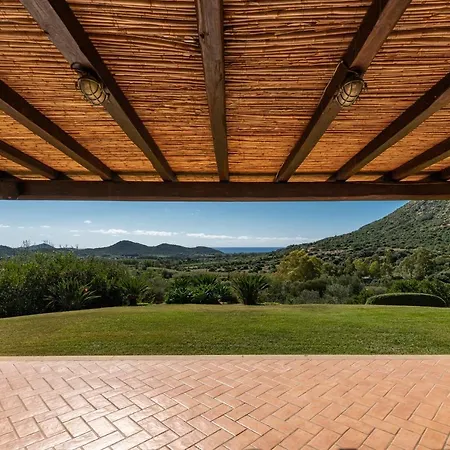 Anna Maria Villa *